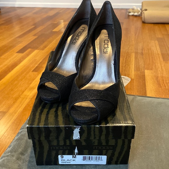 NEW in box Moda Spana black sparkle heels